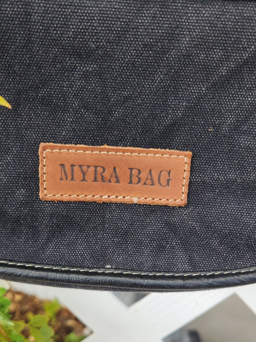 Myra: Jenson Bluff Small Crossbody - Picture 7 of 8